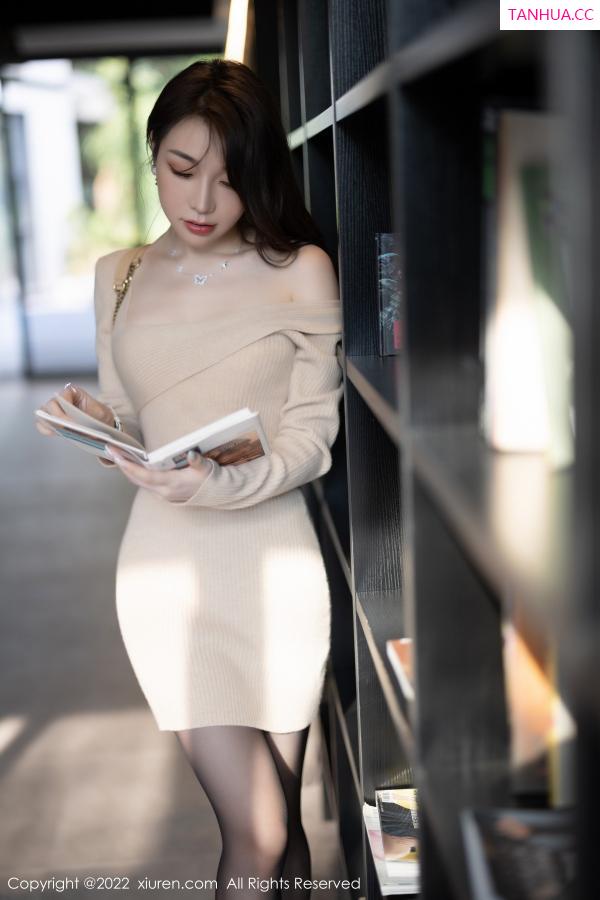 陈芝 芝芝Booty [XiuRen]高清写真图 2022.12.02 No.5945 徐莉芝Booty 丰腴美腿第3张图片